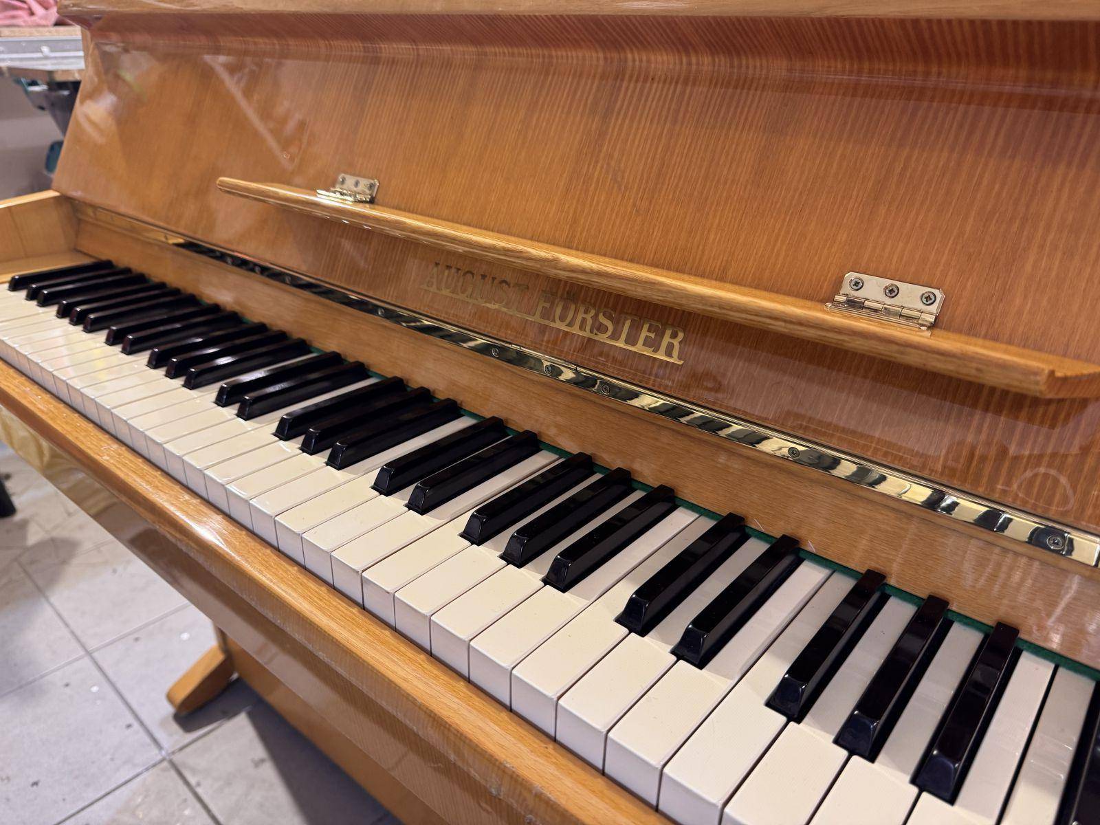 Pianino August Förster -Petrof