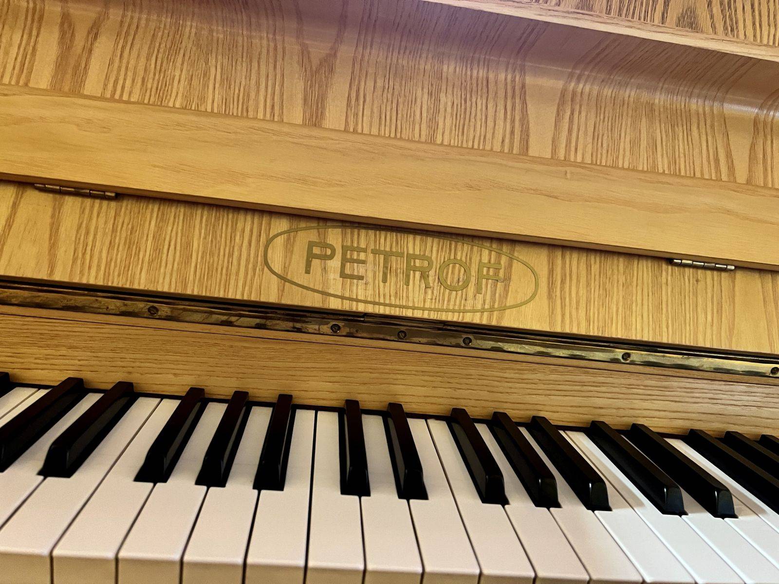 Petrof