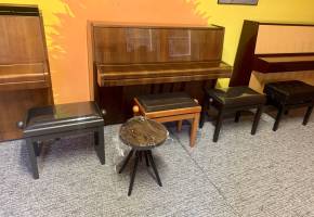 Klavírové židličky